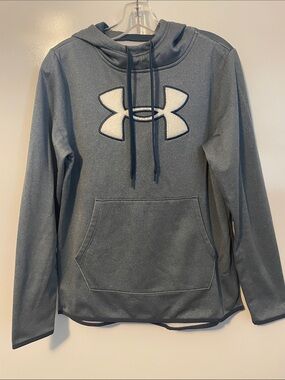 Under Armour Loose Fit Hoodie Size Medium